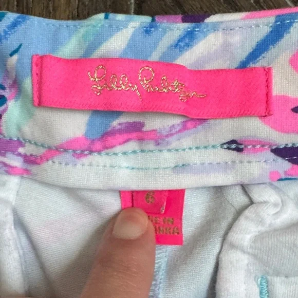 Lilly Pulitzer Mr. Peacock Blue buttercup short - Size 6 - Picture 2 of 6